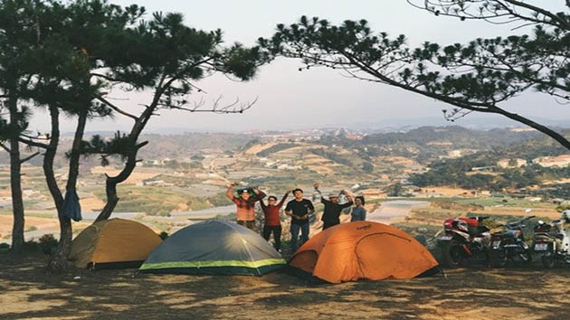 Cắm trại qua đêm tại đỉnh Hòn Bồ Đà Lạt