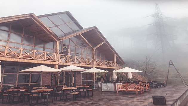 Dalat Mountain View - Quán cafe săn mây theo phong cách "Bắc Âu"